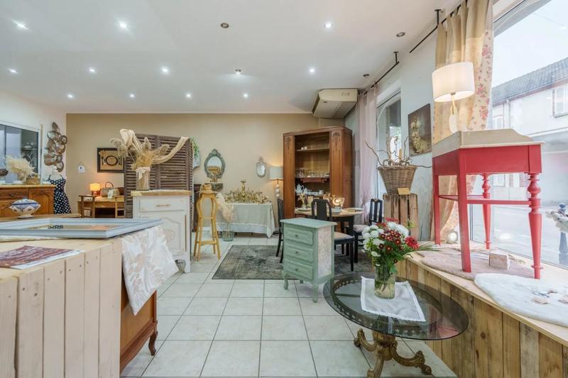 Maison - 210 m² - 7 pièces