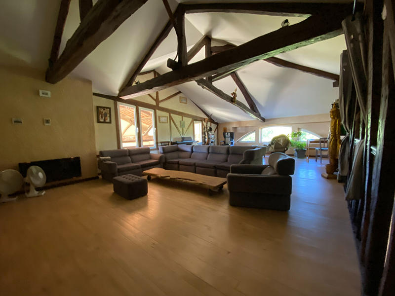 Maison - 320 m² - 12 pièces