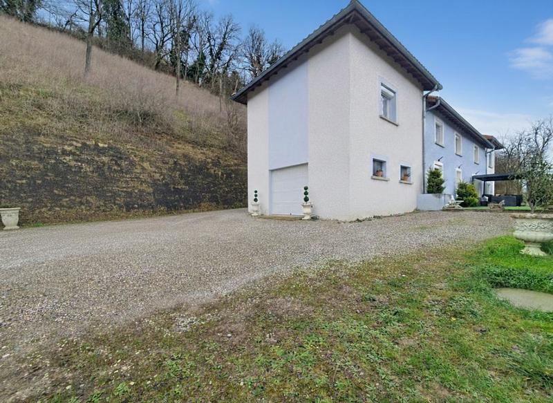 Maison - 177 m² - 7 pièces