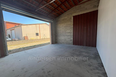 Parking / Garage - 28 m²