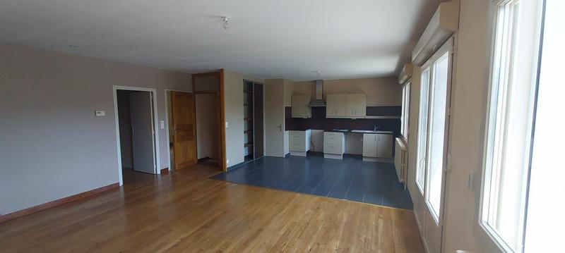 Maison - 99 m² - 5 pièces