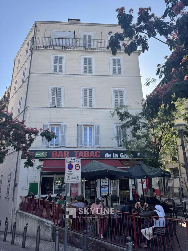 Immeuble - 170 m² - 6 pièces