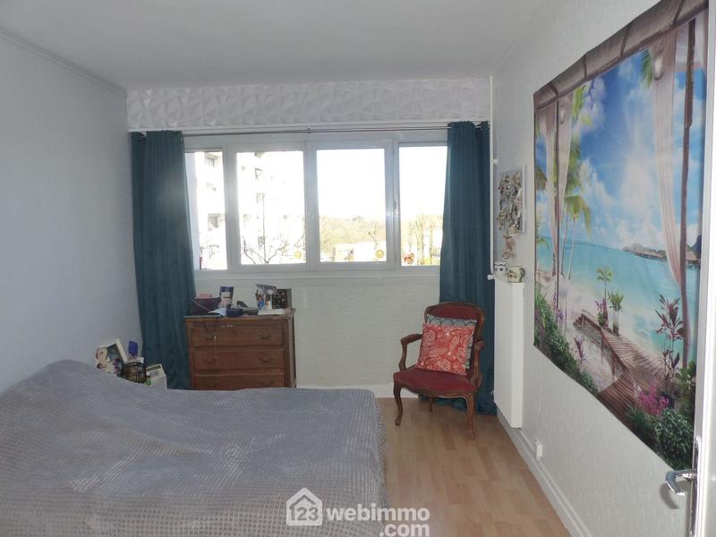Appartement - 99 m² - 5 pièces