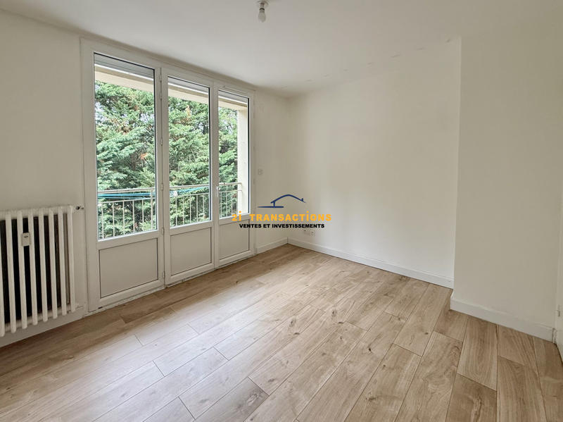 Appartement - 75 m² - 5 pièces