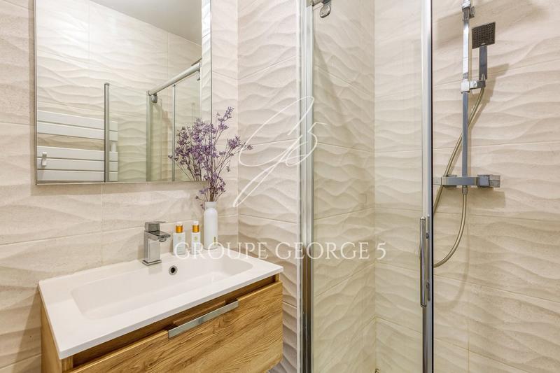 Appartement - 96 m² - 5 pièces