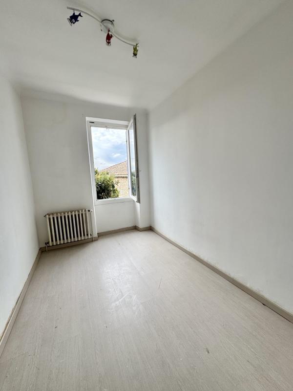 Mas - 261 m² - 8 pièces