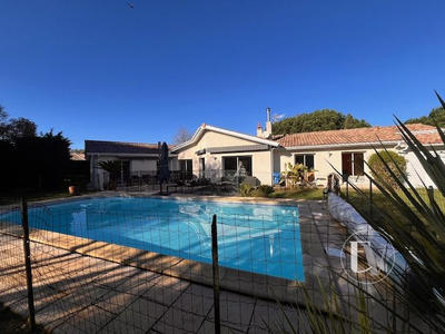 Villa - 170 m² - 6 pièces