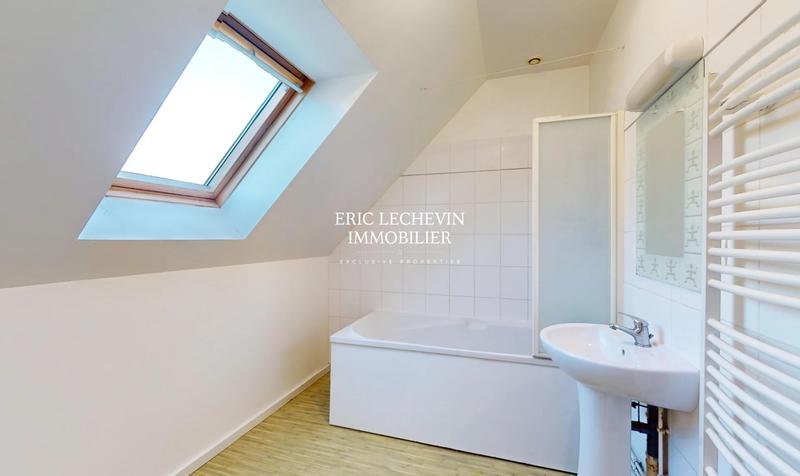 Maison - 88 m² - 6 pièces