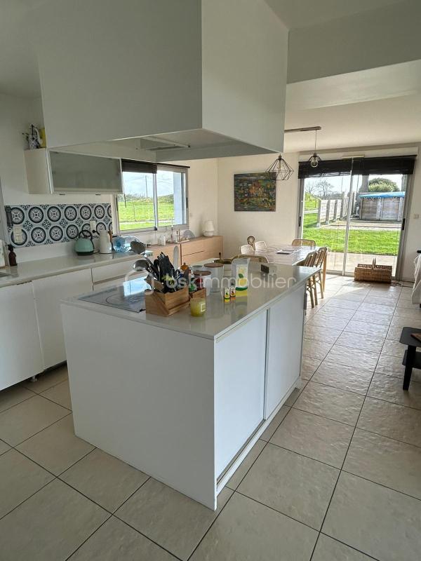 Maison - 182 m² - 7 pièces