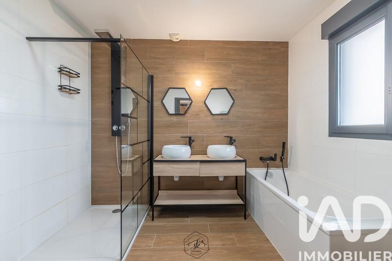 Maison - 94 m² - 5 pièces