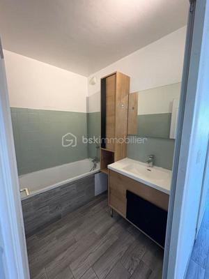 Appartement - 77 m² - 4 pièces