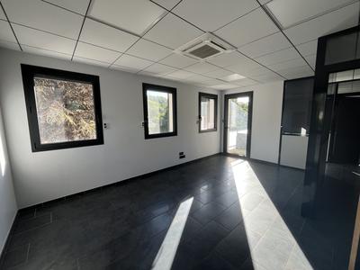 Bureau - 1 314 m²