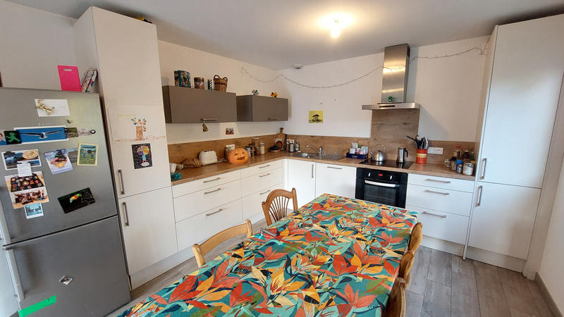 Appartement - 93 m² - 5 pièces