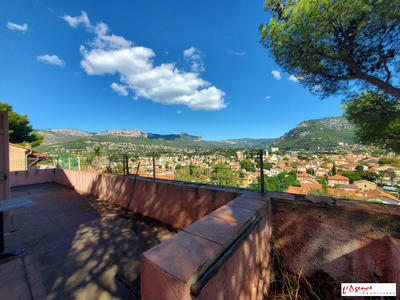 Maison ancienne - 165 m² - 8 pièces