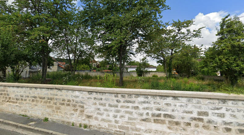 Terrain constructible - 617 m²