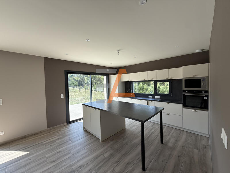 Villa - 141 m² - 5 pièces