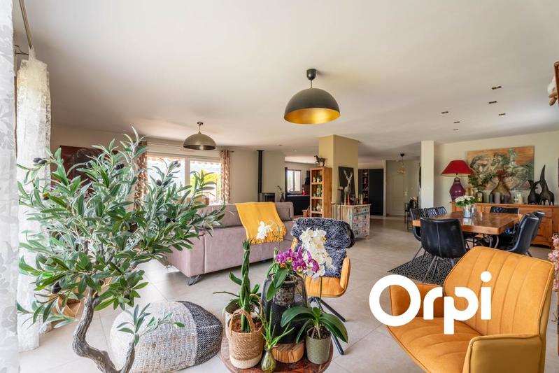 Maison - 164 m² - 5 pièces