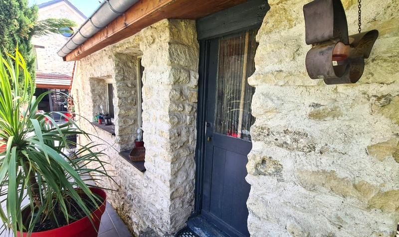 Maison ancienne - 246 m² - 10 pièces