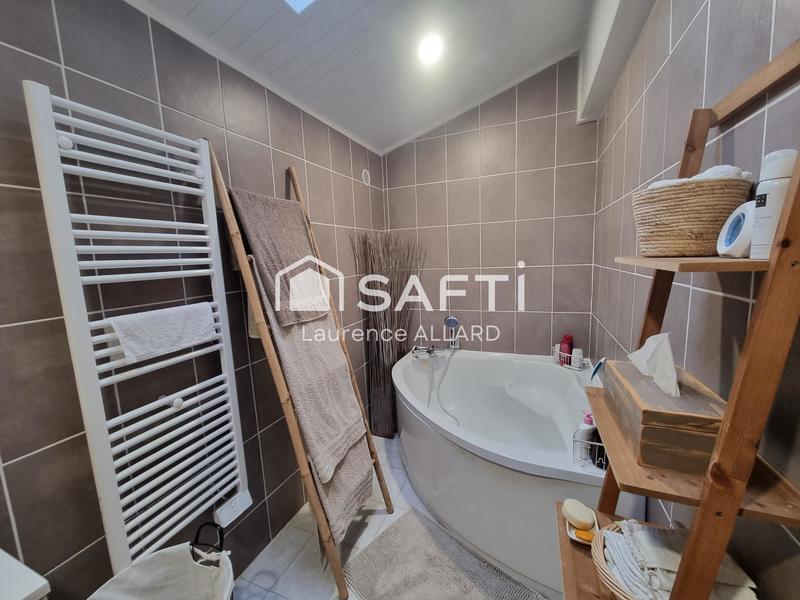 Maison - 86 m² - 5 pièces