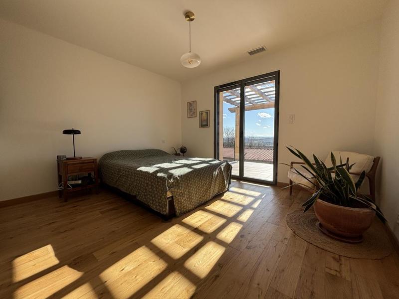 Maison - 102 m² - 4 pièces