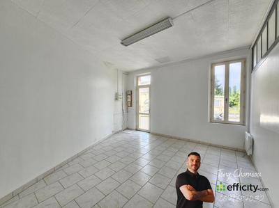 Bureau - 123 m² - 8 pièces