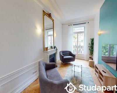 Chambre - 77 m² - 1 pièce