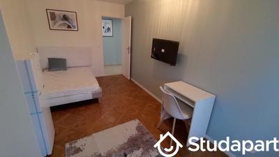 Chambre - 13 m² - 1 pièce