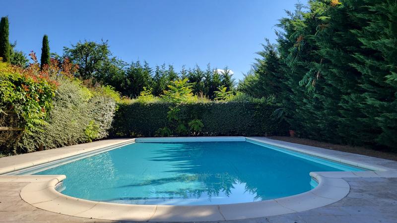 Maison - 371 m² - 12 pièces