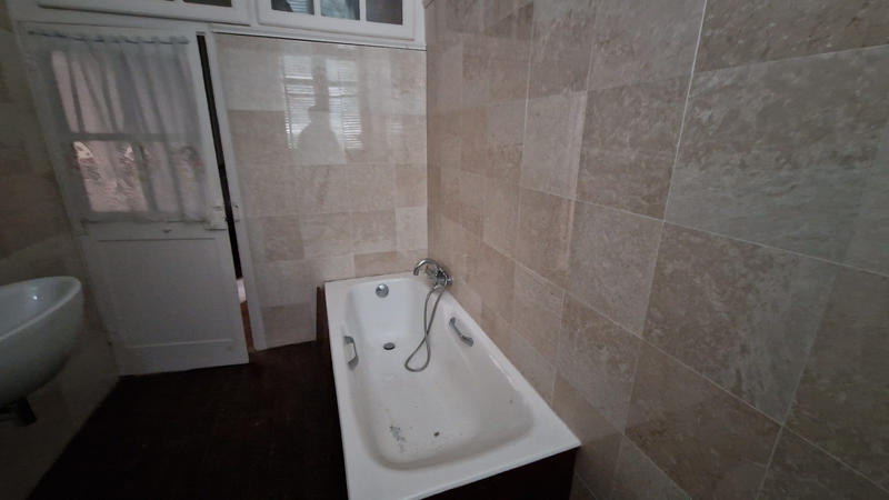 Maison - 250 m² - 10 pièces