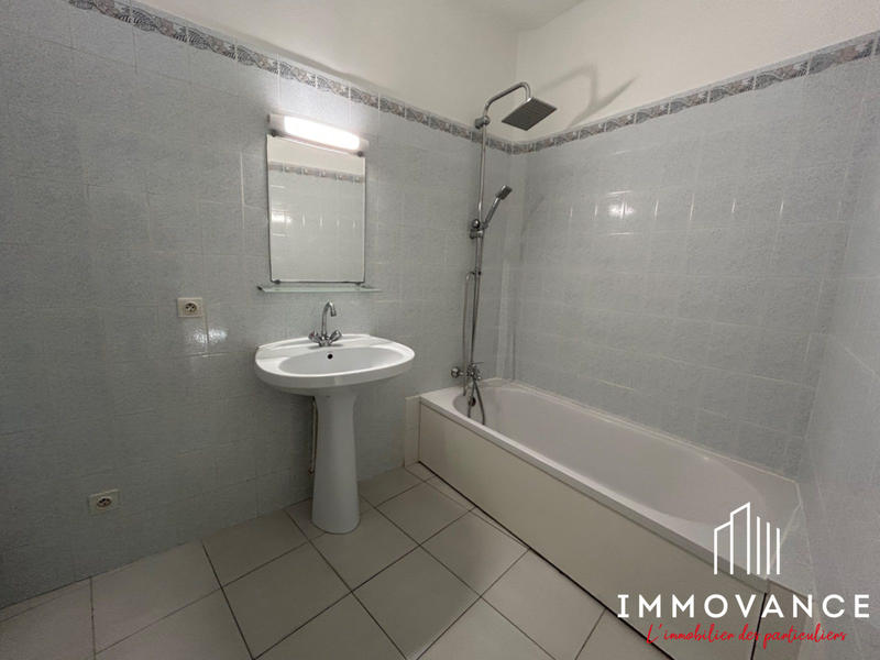 Appartement - 75 m² - 3 pièces