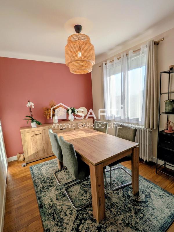 Maison - 138 m² - 8 pièces