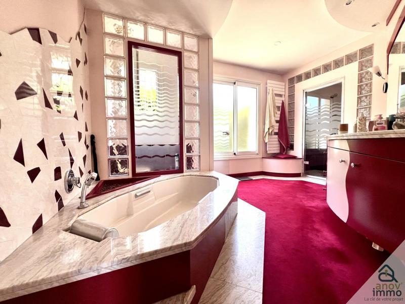 Villa - 240 m² - 7 pièces