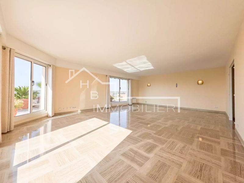 Appartement - 134 m² - 4 pièces