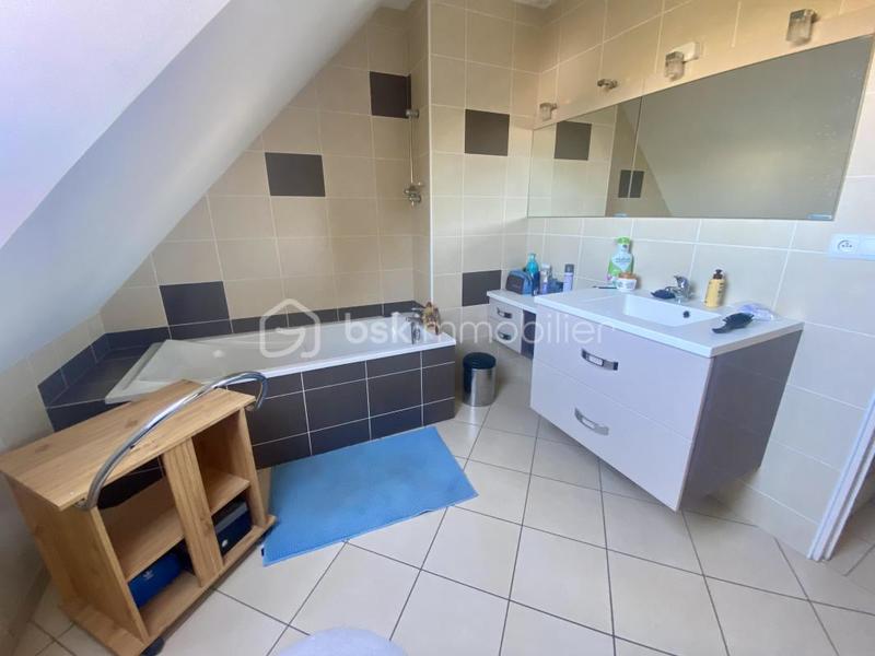 Maison - 98 m² - 5 pièces