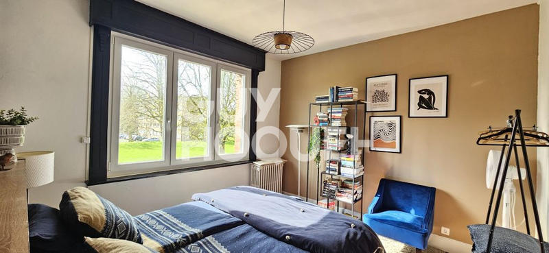 Maison - 180 m² - 5 pièces