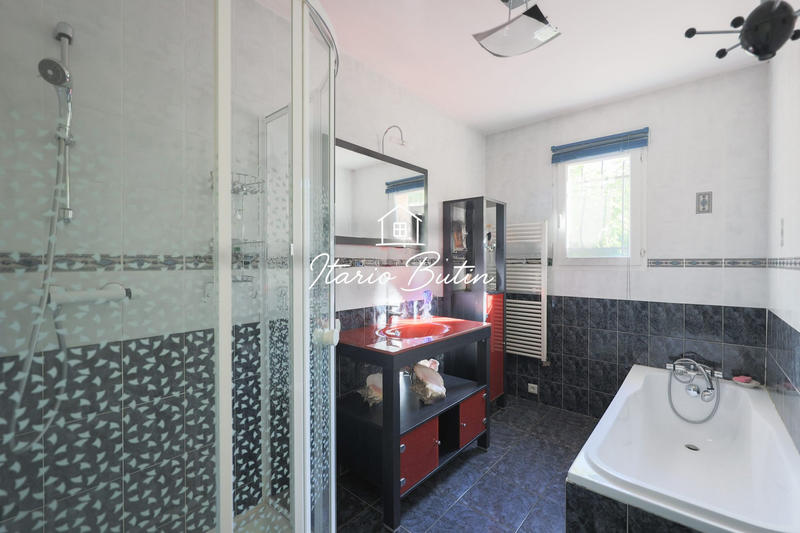 Maison - 145 m² - 6 pièces