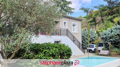 Maison - 156 m² - 7 pièces