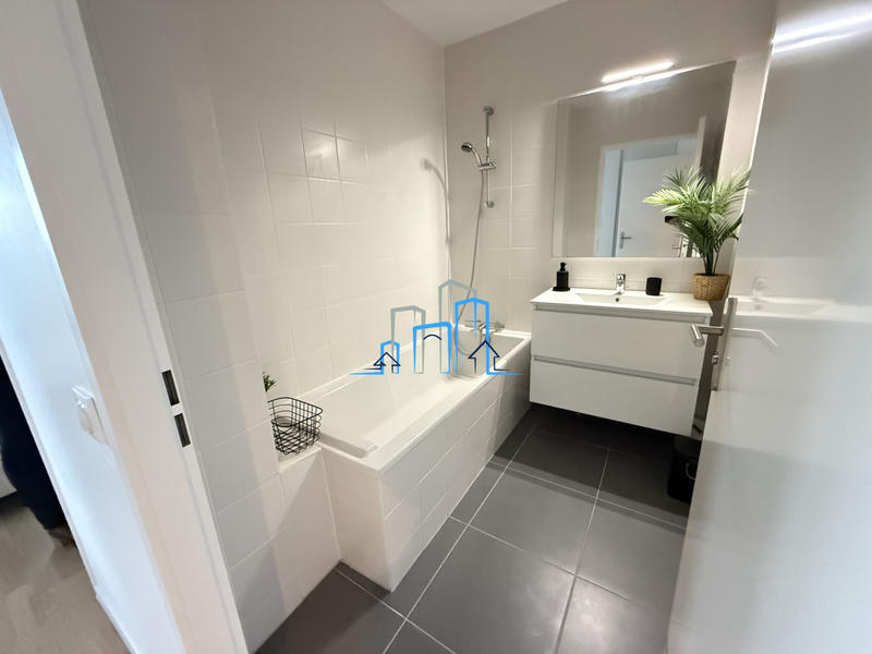 Appartement - 100 m² - 5 pièces