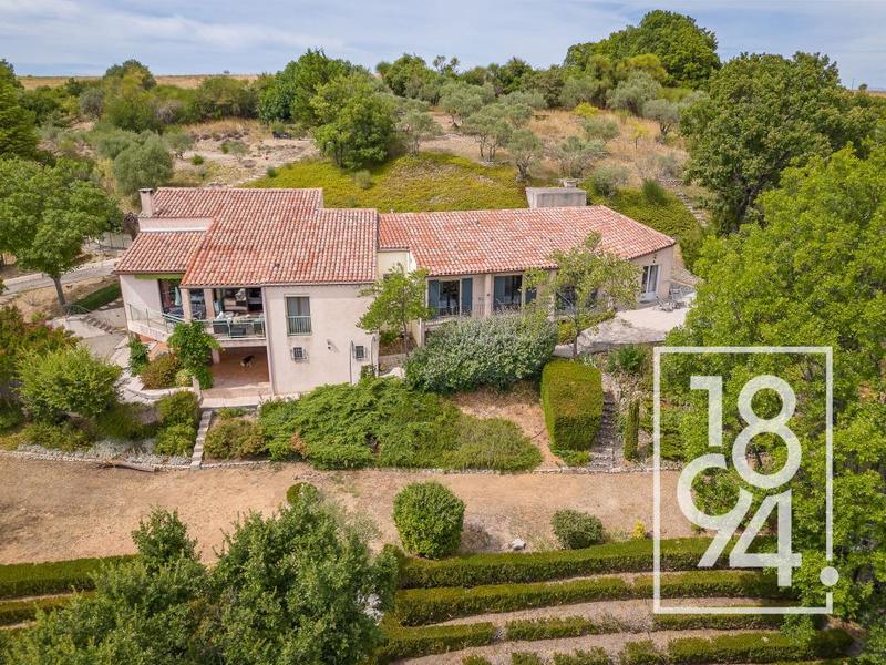 Maison - 397 m² - 7 pièces