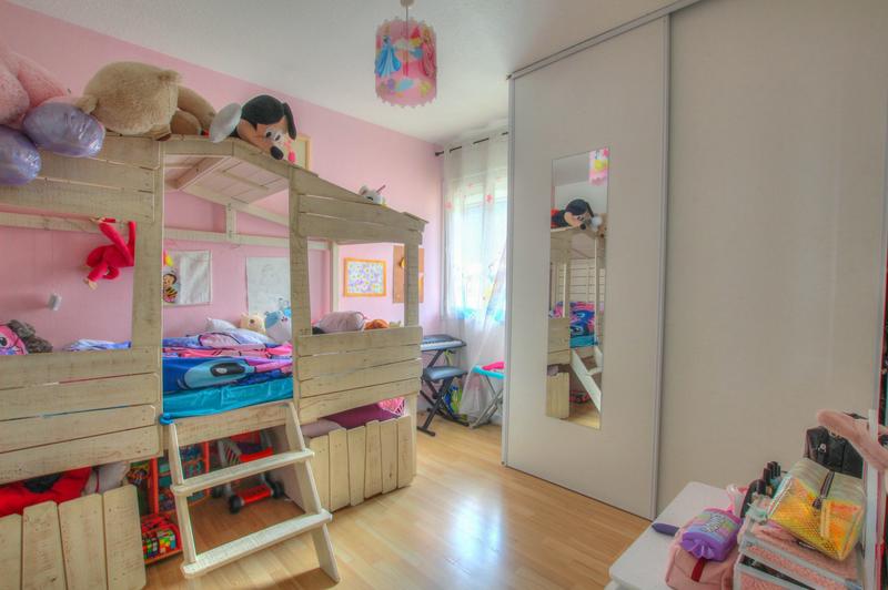 Maison - 180 m² - 7 pièces