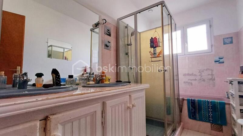 Maison traditionnelle - 140 m² - 4 pièces