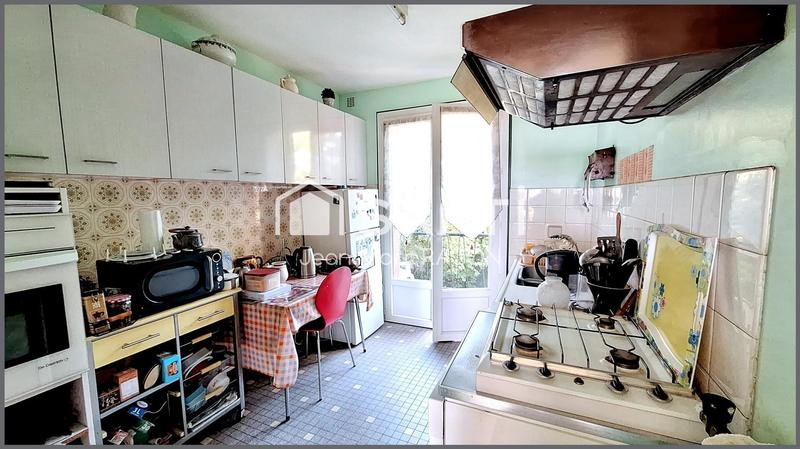 Maison - 99 m² - 6 pièces