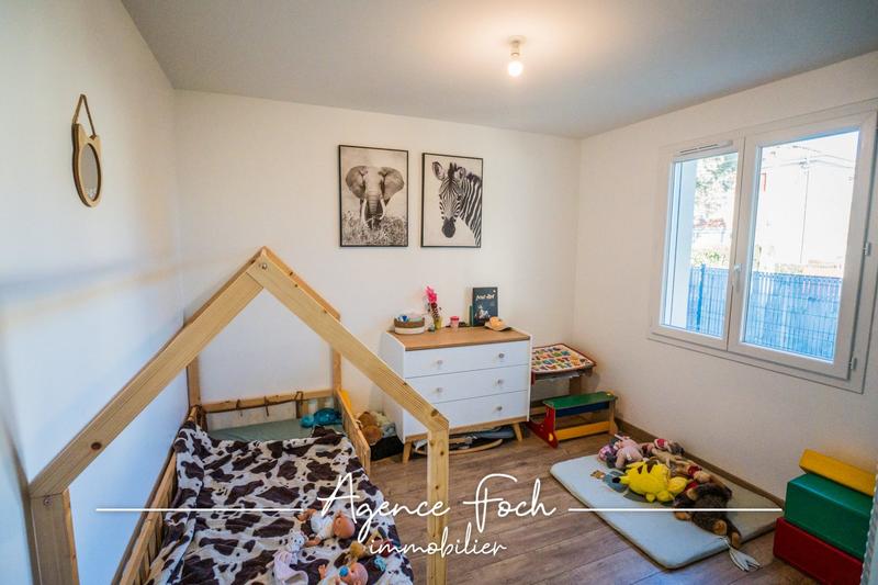 Maison - 93 m² - 4 pièces