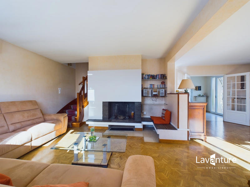 Maison traditionnelle - 145 m² - 7 pièces