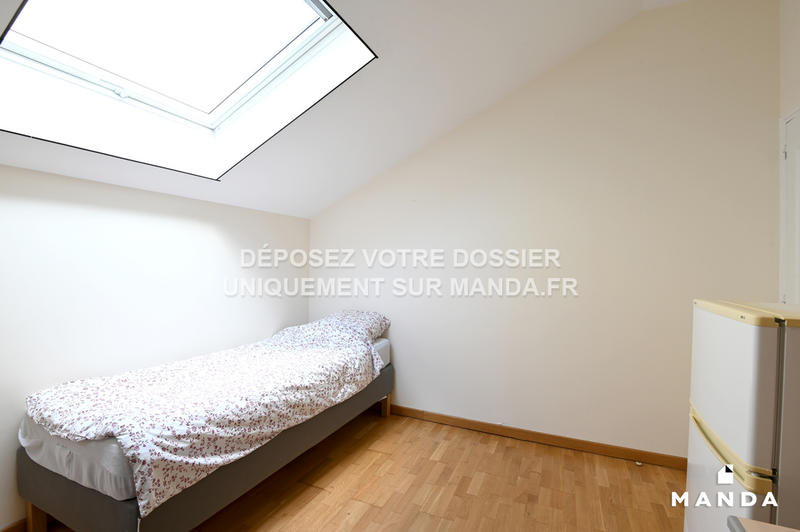 Chambre - 11 m² - 5 pièces