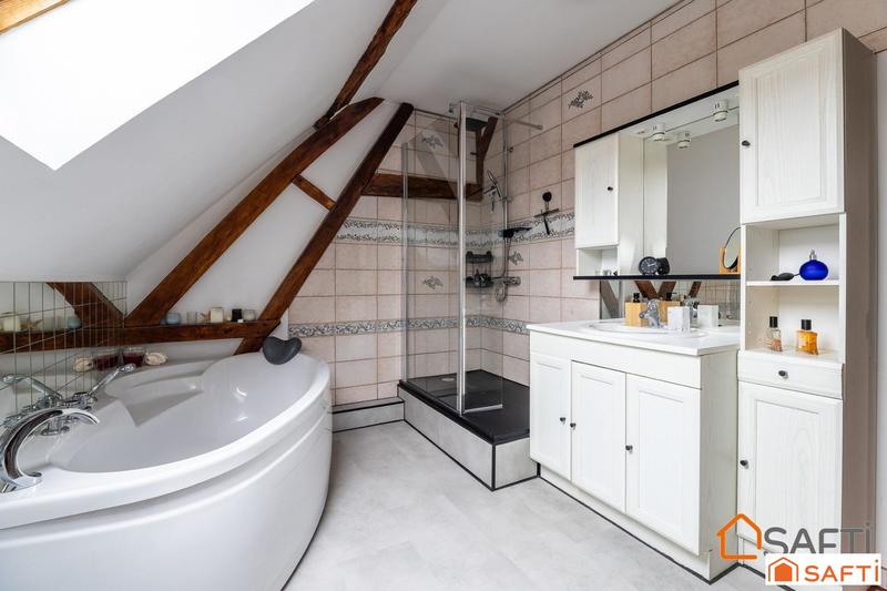 Maison - 104 m² - 6 pièces