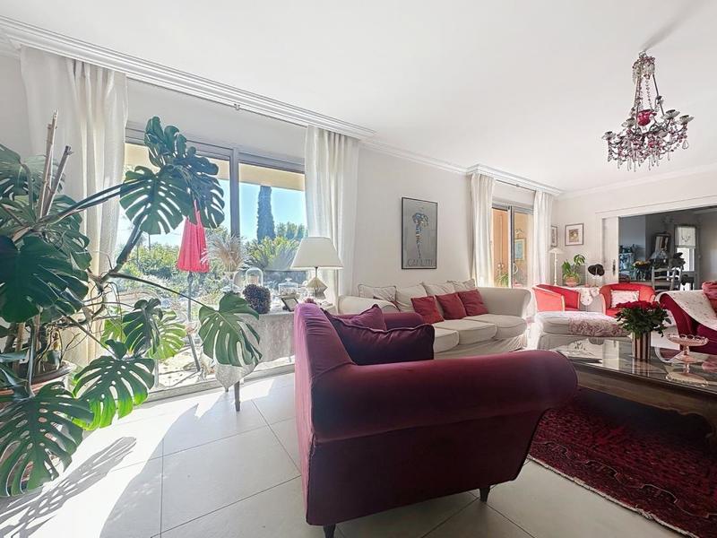 Maison d'architecte - 255 m² - 6 pièces