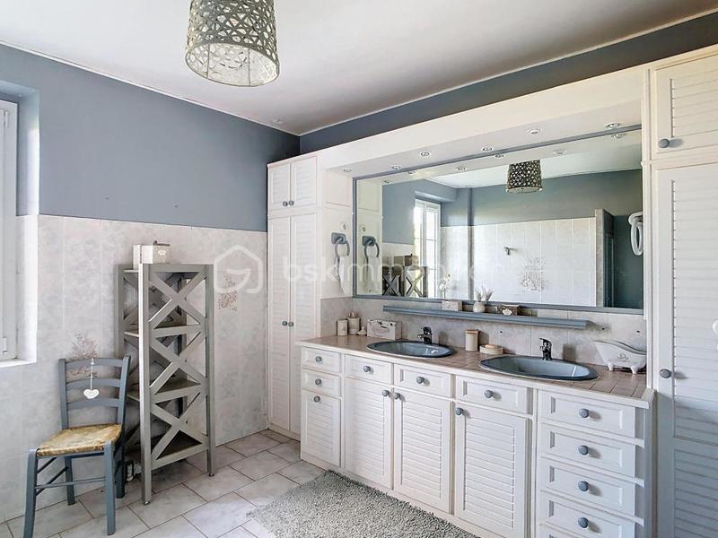 Maison - 194 m² - 7 pièces