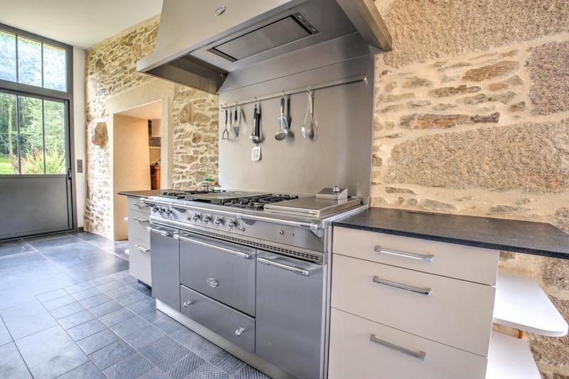 Propriété - 308 m² - 12 pièces