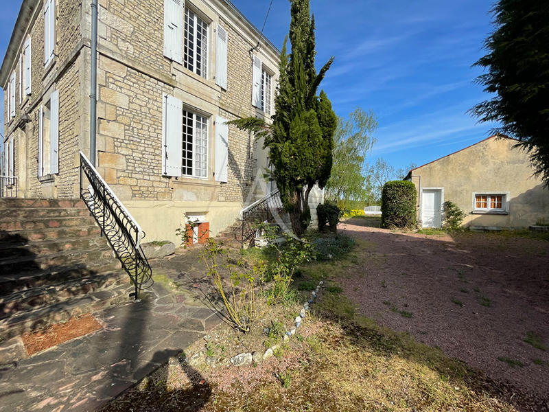 Maison - 170 m² - 7 pièces